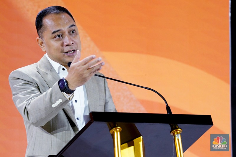 Presiden Direktur HM Sampoerna, Ivan Cahyadi menyampaikan paparan dalam acara LPS Financial Festival 2025 di Dyandra Convention Center, Surabaya, Jawa Timur, Kamis (7/8/2025). (CNBC Indonesia/Tias Budiarto) Presiden Direktur HM Sampoerna, Ivan Cahyadi menyampaikan paparan dalam acara LPS Financial Festival 2025 di Dyandra Convention Center, Surabaya, Jawa Timur, Kamis (7/8/2025). (CNBC Indonesia/Tias Budiarto)