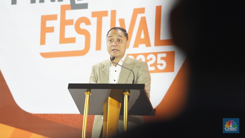 Presiden Direktur HM Sampoerna, Ivan Cahyadi menyampaikan paparan dalam acara LPS Financial Festival 2025 di Dyandra Convention Center, Surabaya, Jawa Timur, Kamis (7/8/2025). (CNBC Indonesia/Tias Budiarto) Presiden Direktur HM Sampoerna, Ivan Cahyadi menyampaikan paparan dalam acara LPS Financial Festival 2025 di Dyandra Convention Center, Surabaya, Jawa Timur, Kamis (7/8/2025). (CNBC Indonesia/Tias Budiarto)