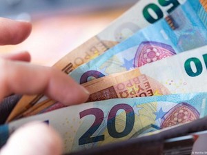 Berapa Banyak Bantuan Uang Bagi Pengungsi Ukraina di Eropa?