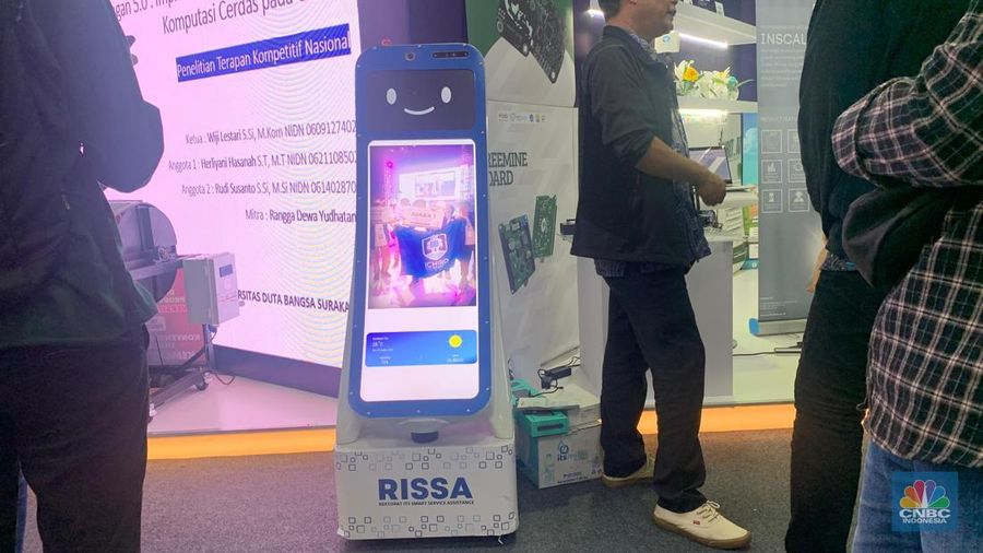 Berbagai inovasi dan riset dipamerkan pada Konvensi Sains, Teknologi dan Industri Indonesia (KSTI) 2025 di Sasana Ganesa ITB, Kota Bandung, Jumat (8/8/2025). (CNBC Indonesia/fergi)