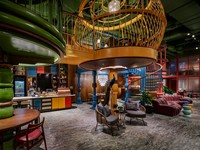 Hadir di SCBD, Simak Kelebihan 25hours Hotel The Oddbird