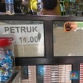 Efek Stok Beras di Minimarket Kosong, Warga Serbu Warung Madura
