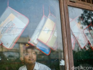 Pemprov DKI Bolehkan Siswa Sekolah Dekat Lokasi Demo Belajar dari Rumah
