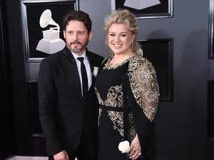 Mantan Suami Kelly Clarkson Meninggal Dunia