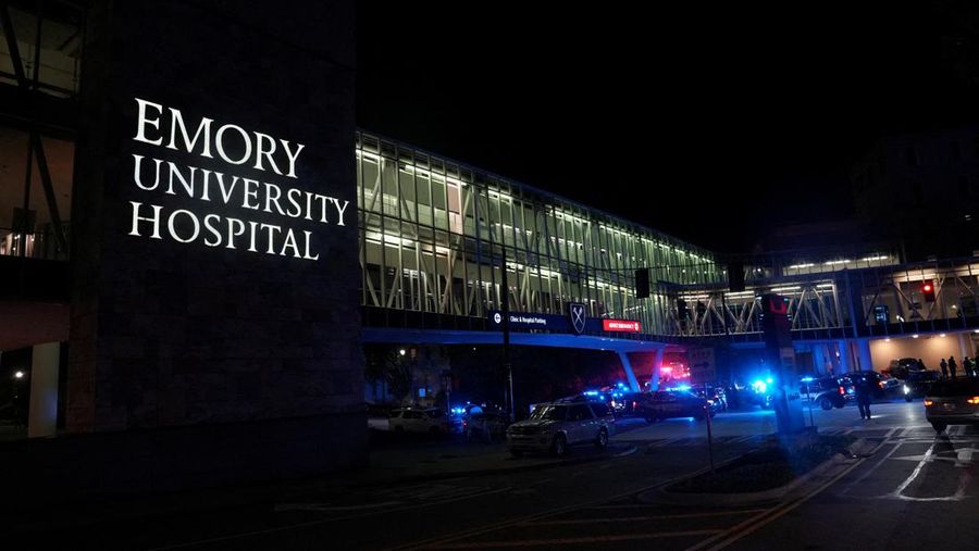 Situasi mencekam terjadi di kampus Universitas Emory, Atlanta, Amerika Serikat, pada Jumat (8/8/2025) waktu setempat. Pihak universitas mengonfirmasi adanya insiden penembakan aktif di kawasan mereka, yang berlokasi di bagian timur kota tersebut. (REUTERS/Megan Varner)
