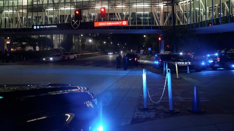Situasi mencekam terjadi di kampus Universitas Emory, Atlanta, Amerika Serikat, pada Jumat (8/8/2025) waktu setempat. Pihak universitas mengonfirmasi adanya insiden penembakan aktif di kawasan mereka, yang berlokasi di bagian timur kota tersebut. (REUTERS/Megan Varner)