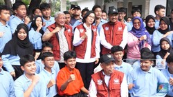 Momen Gus Ipul & Sri Mulyani Jajal Fasilitas Sekolah Rakyat di Jaksel