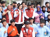 Momen Gus Ipul & Sri Mulyani Jajal Fasilitas Sekolah Rakyat di Jaksel
