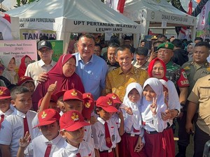 Bupati Bogor Targetkan Cetak KTP Bisa di Semua Kecamatan pada 2026
