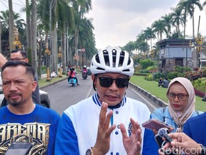 Walkot Malang Ajak ASN-Pelajar Pakai Atribut Arema FC pada 11 Agustus