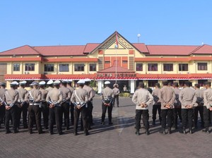 Polres Pasuruan Terjunkan 877 Personel Jadi Polisi RW hingga Pelosok