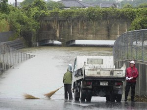 Hujan Lebat Picu Banjir-Longsor, Jepang Serukan 3 Juta Warga Ngungsi