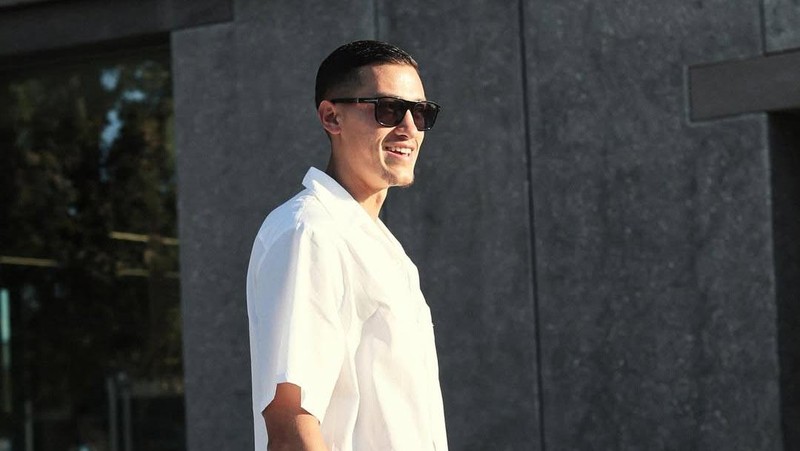Bek timnas Indonesia, Jay Idzes, resmi bergabung dengan klub Serie A Italia, Sassuolo, dan langsung mencatatkan diri sebagai rekrutan termahal Neroverdi pada bursa transfer musim panas ini. (Instagram/sassuolocalcio)