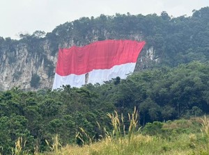 Perjuangan di Balik Bendera Merah Putih Raksasa yang Pecahkan Rekor MURI