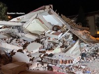 Video: Detik-detik Mencekam Gempa M6,1 Guncang Turki-Bangunan Roboh