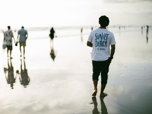 Sunset Deeler, Pop Reggae Igo Blado Oleh-oleh Hibernasi