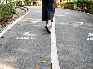 Tips Jalan Kaki 30 Menit yang Cepat Turunkan BB, Begini Caranya