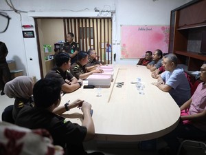 4 Tersangka Kasus Korupsi Pengelolaan Sampah di Tangsel Segera Disidang