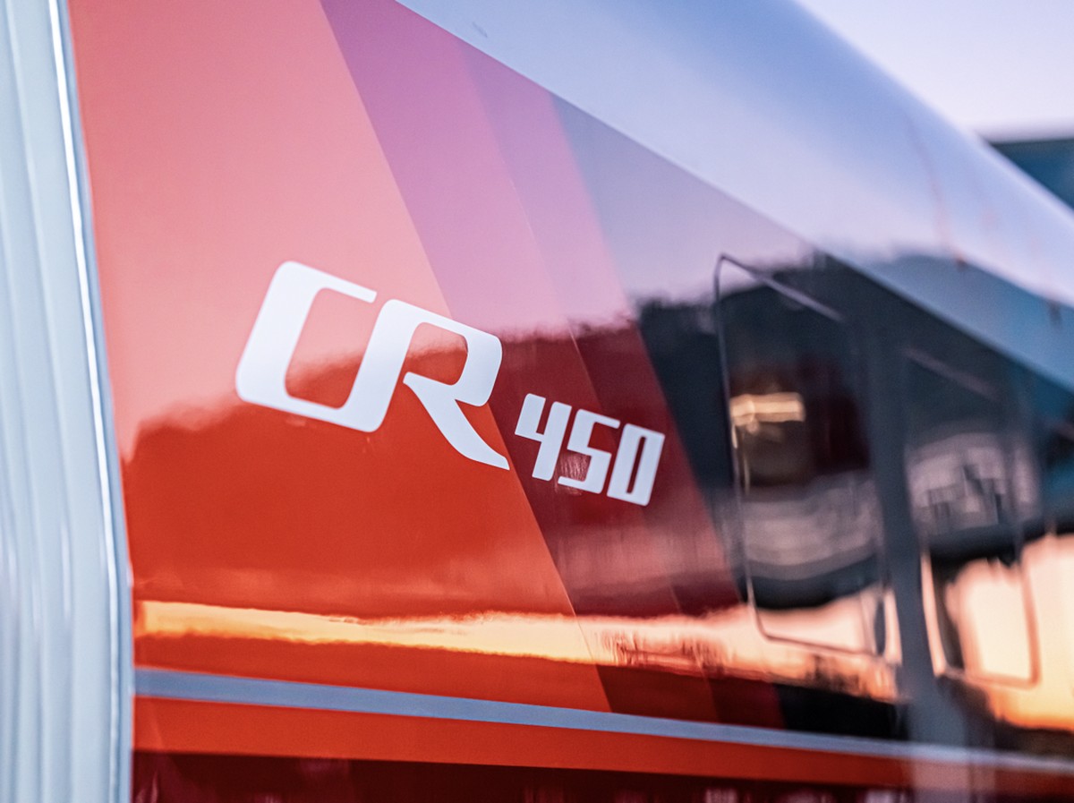 CR450: Kereta Cepat Tercepat Dunia dengan Kecepatan 453 km/jam