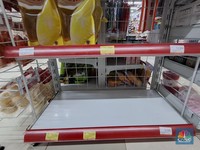 Beras Premium Kosong di Ritel, Penjaga Alfamart-Indomaret Bilang Ini