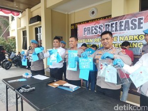 Polisi Bekuk 4 Pengedar Narkoba di Pandeglang, Pelaku Sasar Pelajar via Online
