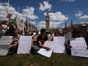 Polisi Inggris Tangkap 522 Orang Pendukung Aksi Pro-Palestina