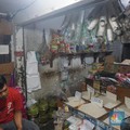 Aktifitas pedagang agen sembako di Pejaten Raya, Jakarta, Selasa (12/8/2025). (CNBC Indonesia/Muhamad Sabki)