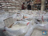 Pengamat: Harga Beras Melonjak Kala Stok Melimpah, Produsen Manipulasi