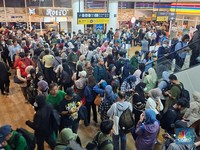 Kepadatan Halte CSW Imbas Banjir Usai Hujan Deras Guyur Jakarta