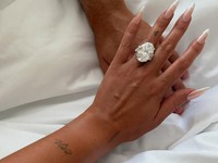 Ronaldo Lamar Georgina dengan Berlian Jumbo, Segini Harganya