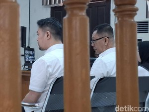 Eks Pj Walkot Pekanbaru Risnandar Mahiwa Pasrah Dituntut 6 Tahun: Saya Salah!