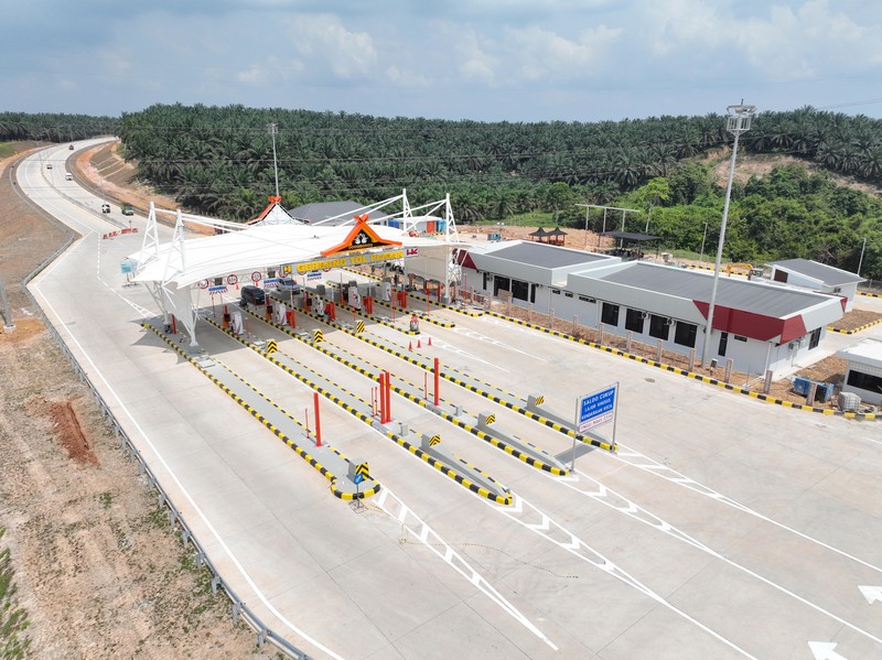 Kementerian Pekerjaan Umum (PU) mulai melaksanakan Uji Laik Fungsi dan Operasi (ULFO) Jalan Tol Betung–Tempino–Jambi Seksi 4, ruas Tempino–Interchange Ness di Kabupaten Muara Jambi, Jumat (8/8/2025). Kementerian Pekerjaan Umum (PU) mulai melaksanakan Uji Laik Fungsi dan Operasi (ULFO) Jalan Tol Betung–Tempino–Jambi Seksi 4, ruas Tempino–Interchange Ness di Kabupaten Muara Jambi, Jumat (8/8/2025). (Dok. Hutama Karya)