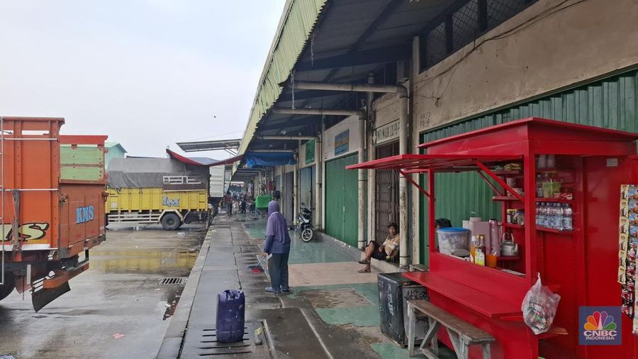 Kondisi Pasar Beras Induk Cipinang terkini, Selasa (12/8/2025). (CNBC Indonesia/Chandra Dwi)