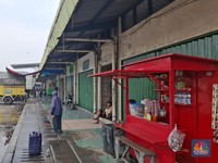 Pedagang Beras di Pasar Induk Cipinang Ramai-Ramai Ketakutan