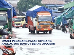 Video: Efek Beras Oplosan, Omzet Pedagang Pasar Cipinang Anjlok 50%