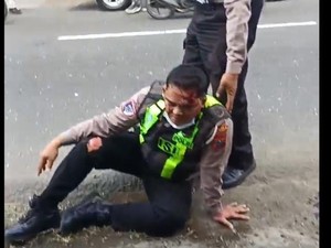 Kasihan, Polisi Lalu Lintas di Blitar Ditabrak Pikap Saat Razia