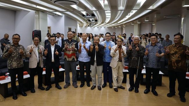 Jamintel Hadiri Bedah Buku "Jalan Keadilan Sumitro Djojohadikusumo"