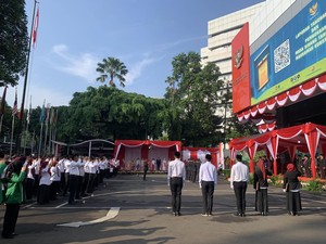 12 ASN Terima Satyalancana Karya Satya di HUT MK Ke-22
