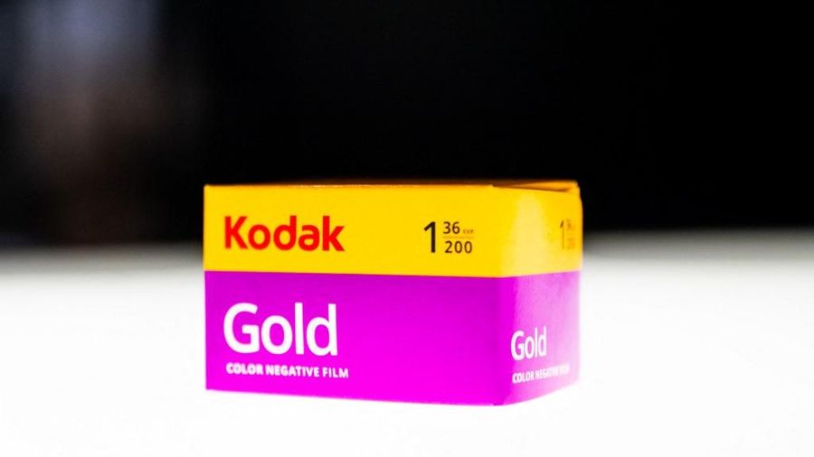 Aksesori Kodak terlihat di toko Precision Camera & Video pada 12 Agustus 2025 di Austin, Texas. (Getty Images via AFP/BRANDON BELL)