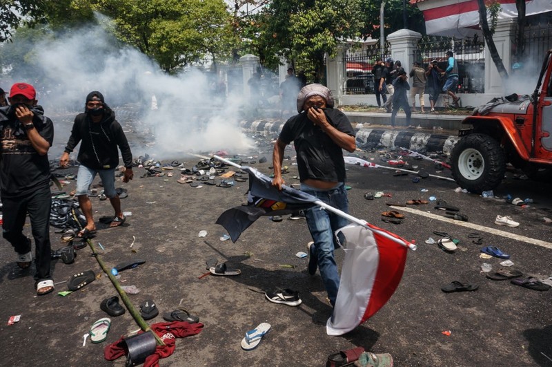 Aksi demo Bupati Pati Sudewo di depan Kantor Bupati, Jawa Tengah. Aksi demo Bupati Pati Sudewo di depan Kantor Bupati, Jawa Tengah, Rabu (13/8/2025). (AFP)