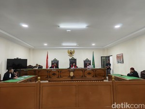 Annar Sampetoding Sakit, Sidang Tuntutan Kasus Uang Palsu Kembali Ditunda