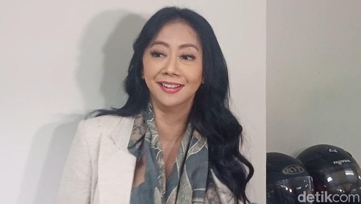 Kata Asri Welas Dikabarkan Dekat dengan Desta Cuma karena Sepatu Sama — NadiKabar.com