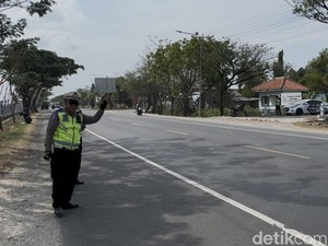 Polisi Sekat Perbatasan Pati-Rembang Cegah Mobilisasi Massa Demo Luar Daerah
