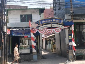 Jejak Panjang Pabrik Roti Legendaris di Antara Gang Bandung