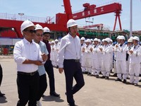 Bahlil Tinjau Pembangunan Fasilitas LNG Terapung di China
