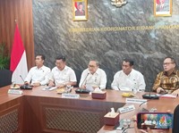 Bulog Lapor Punya 3,9 Juta Ton, Zulhas: Stok Beras Aman!