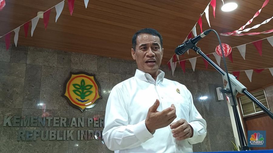 Menteri Pertanian (Mentan) Amran Sulaiman saat ditemui di kantor Kementan, Jakarta, Rabu (13/8/2025). (CNBC Indonesia/Martyasari Rizky)
