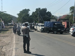 Cegah Keributan, Polisi Jaga SPBU Imbas Kelangkaan BBM di Nagekeo