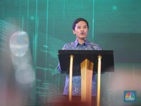 Foto: Wakil Menteri Kesehatan Dante Saksono Harbuwono menyampaikan closing remarks dalam acara Health Summit di 25hours Hotel The Oddbird, Jakarta, Rabu (13/8/2025). (CNBC Indonesia/Faisal Rahman)