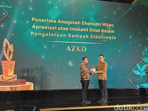Raih Penghargaan Ekonomi Hijau, AZKO Getol Daur Ulang Sampah Elektronik